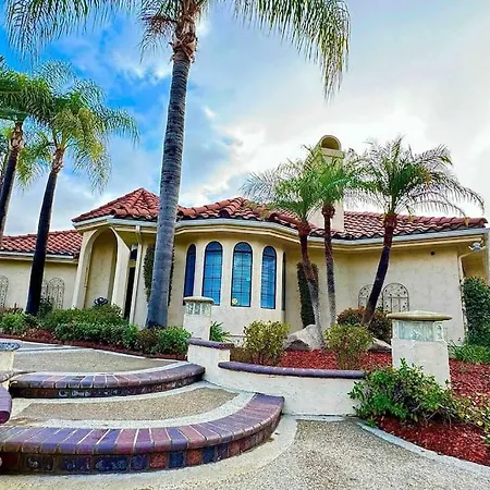 Luxury House 5 Bedrooms In West Covina